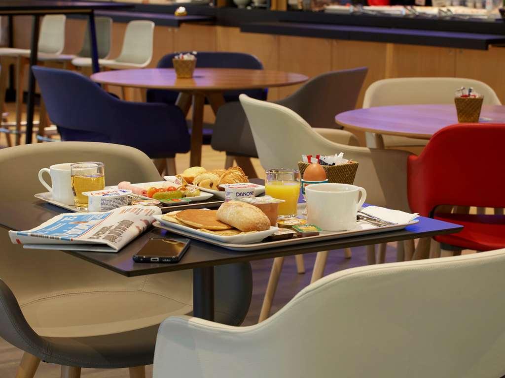 Ibis Archamps Porte De Geneve レストラン 写真