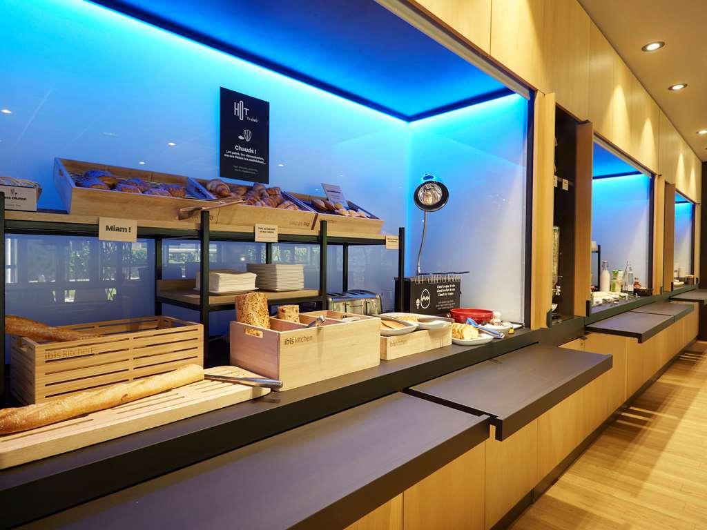 Ibis Archamps Porte De Geneve レストラン 写真