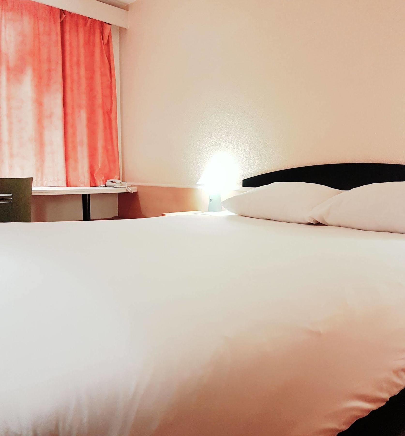 Ibis Archamps Porte De Geneve エクステリア 写真