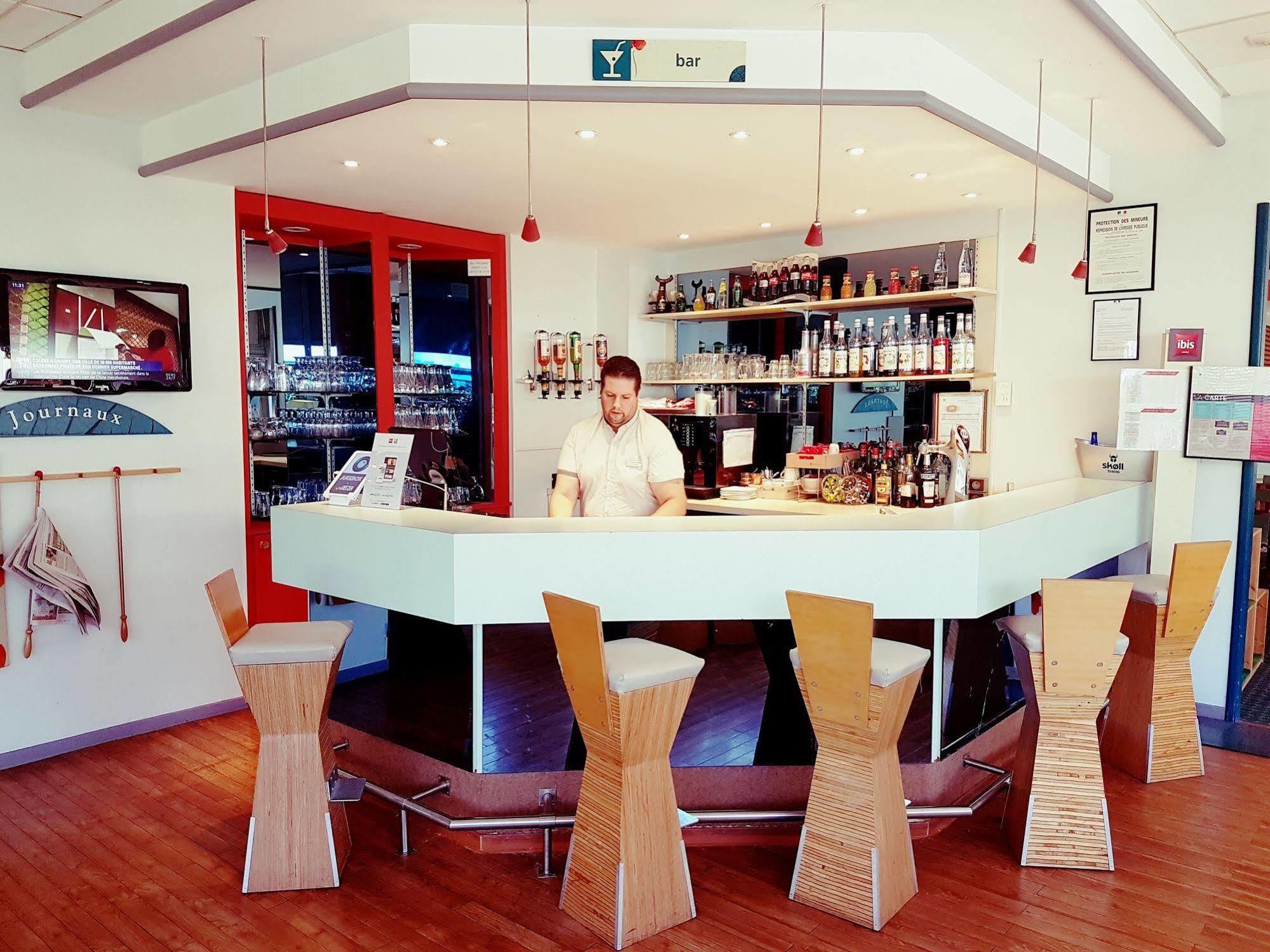 Ibis Archamps Porte De Geneve エクステリア 写真