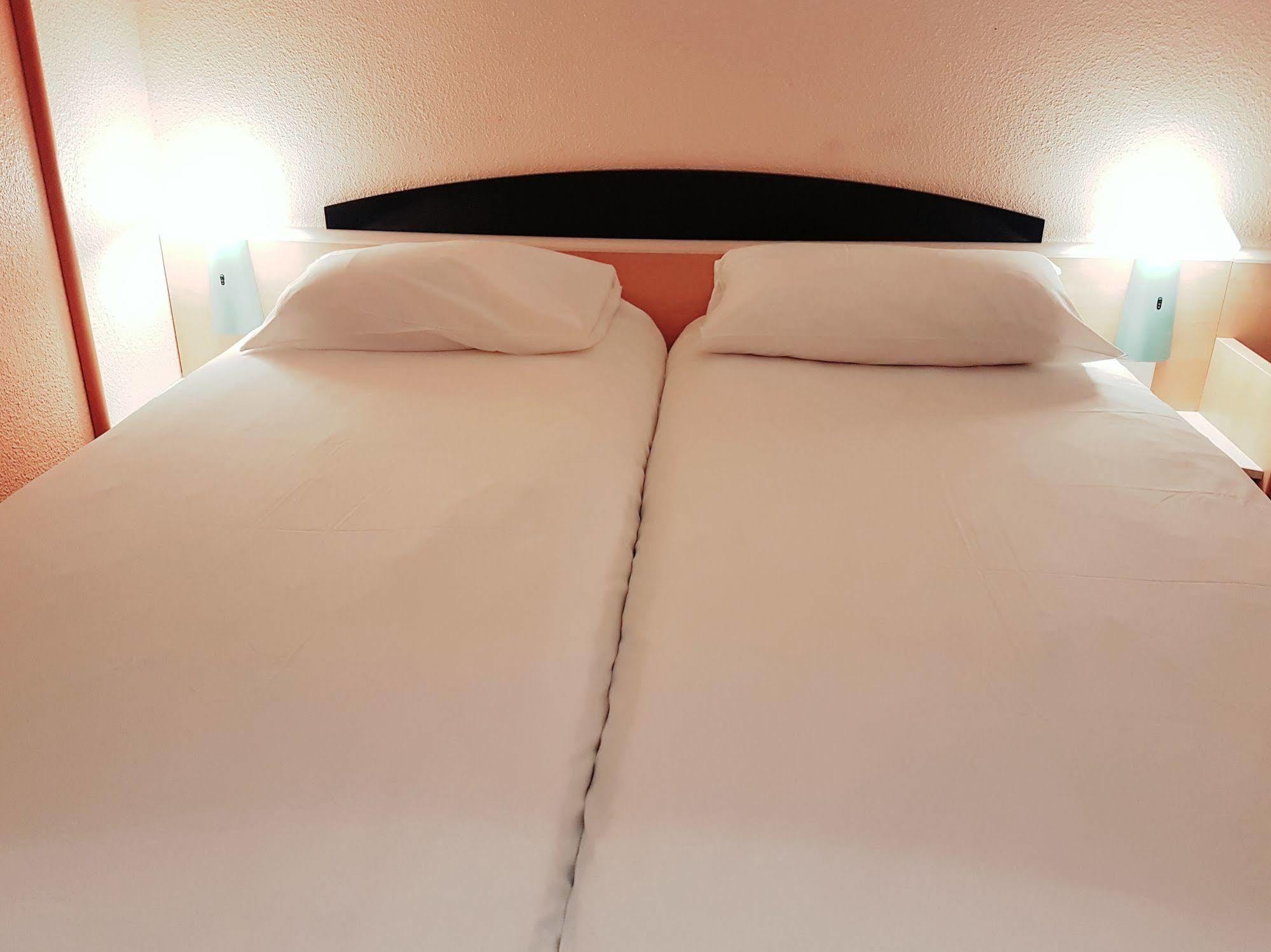 Ibis Archamps Porte De Geneve エクステリア 写真
